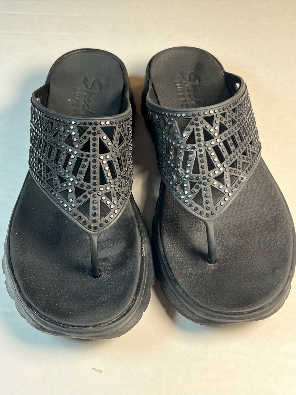 Skechers Black Jeweled Thong Slide Sandals for Women 8.5